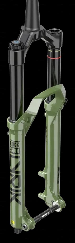 Вилка RockShox Lyrik Ultimate Charger 3 RC2 - Crown 27.5" Boost™ 15x110 150mm Gloss Black Alum Str Tpr 44offset DebonAir+ (includes Bolt On Fender,2 Btm Tokens, Star nut & Maxle Stealth) D1