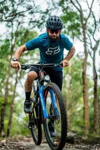 Вилка RockShox SID Ultimate Race Day - Remote 29" Boost™15X110 120mm Gloss Black 44offset Tapered DebonAir (includes Fender, Star nut, Maxle Stealth & TwistLoc Remote) C1
