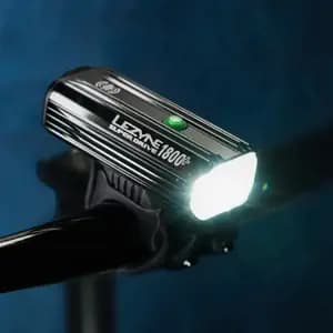 Переднє світло LEZYNE SUPER DRIVE 1800+ SMART FRONT LOADED Чорний 1800 люменів /150 люменів Y18