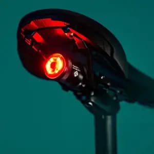 Заднє світло LEZYNE SADDLE Ai ALERT 250 REAR Чорний 250 люменів Y17