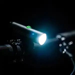 Переднє світло LEZYNE CLASSIC DRIVE XL 700+ FRONT Чорний матовий 700 люменівів Y17