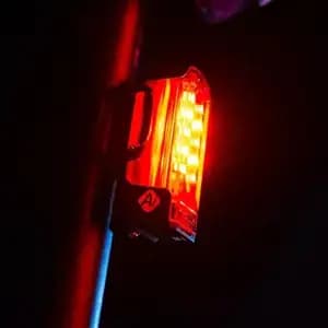 Заднє світло LEZYNE STRIP PRO Ai ALERT 400+ REAR Чорний 400 люменів Y17