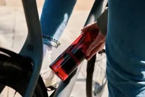 Фляга з конектором та базою FIDLOCK TWIST bottle 700мл., прозорий / червоний