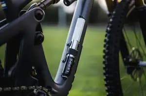 Ручний насос LEZYNE GRIP DRIVE HV - M Чорний 90psi Y14