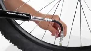Ручний насос LEZYNE HP DRIVE - S Чорний матовий 120psi Y17