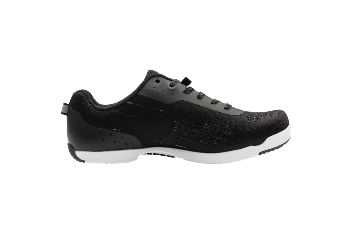 Велотуфлі GARNEAU MULTI FLY 020 BLACK 40