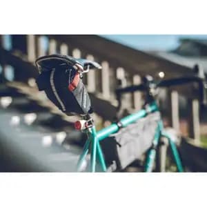 Підсідельна сумка LEZYNE MID CADDY Чорний 0,8л Y13