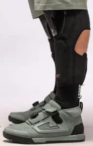 Наколінники LEATT 6.0 EVO EXT Knee Guard [Black], Large