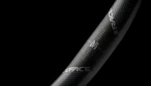 Руль RACE FACE AEFFECT, 35X760, 20MM RISER, BLK