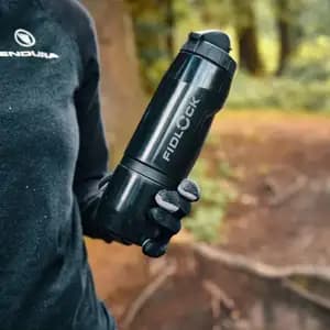 Фляга з конектором та базою FIDLOCK TWIST bottle 800мл., чорний / special edition /