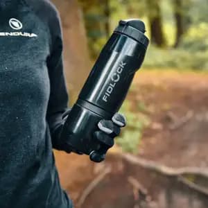 Фляга з конектором FIDLOCK TWIST single bottle 800мл., чорний