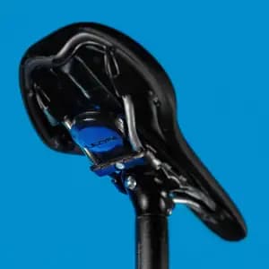 Кріплення Apple airtag LEZYNE MATRIX SADDLE TAGGER Чорний Y16