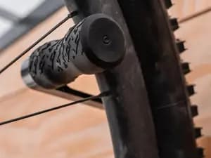 Крюк для зберігання велосипеду LEZYNE WНEEL НOOK Чорний Y16