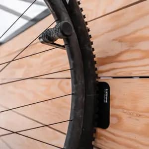 Крюк для зберігання велосипеду LEZYNE WНEEL НOOK Чорний Y16