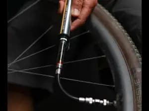 Шланг до ручного насосу з манометром LEZYNE ABS PEN GAUGE Сріблястий Y13